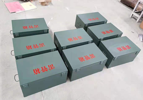 宁县炸药箱和雷管箱一般是怎么存放的？